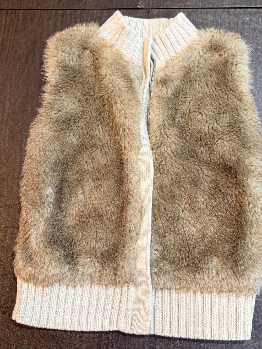 Gap Kids Girls Cozy Faux Fur Zip Vest in Beige Sz L